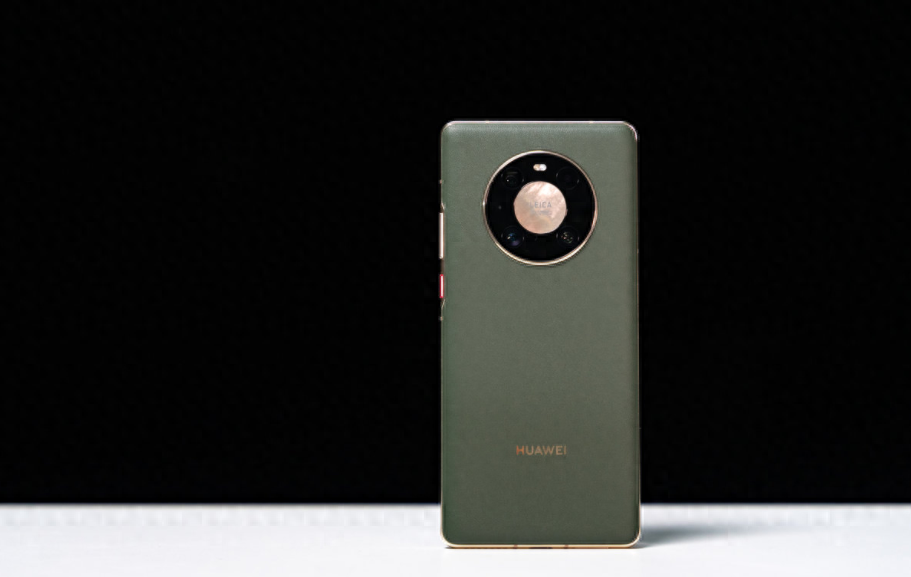 华为Mate 40正式从官网下架，到底是谁的错？