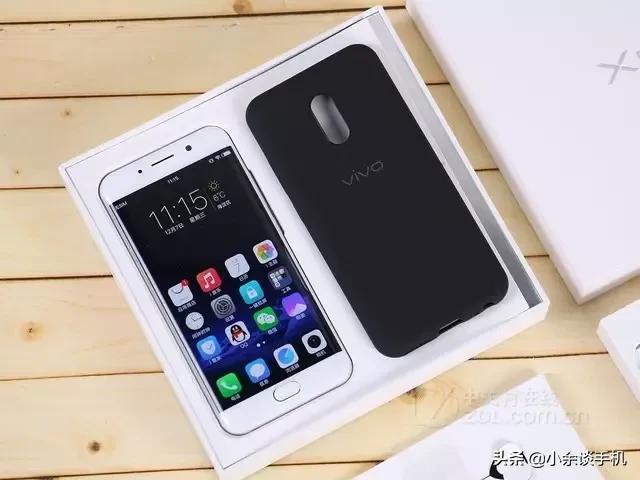 vivo Xplay6，双曲面屏，老旗舰，现在还有没有朋友在用？