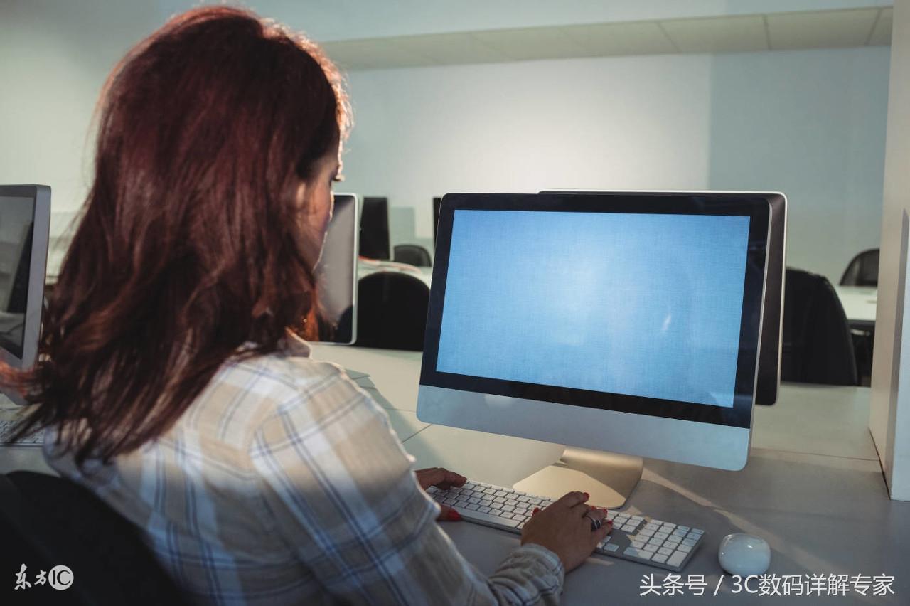电脑桌面图标消失的无影无踪什么都看不到了？怎么找回电脑桌面？