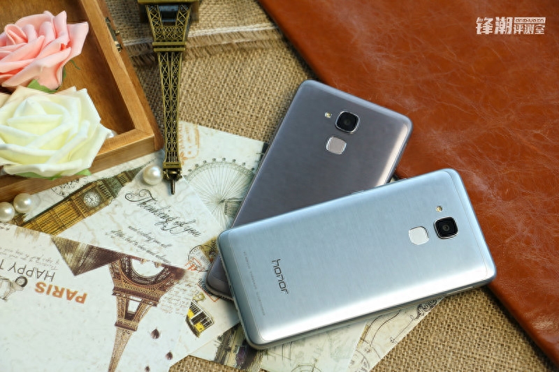 行情:千元金属高品质 荣耀畅玩5C全网通版 售价999元起