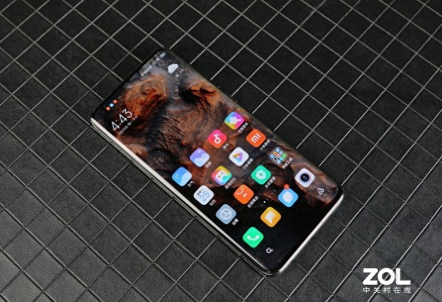 十周年集大成之作：小米10至尊纪念版上手体验