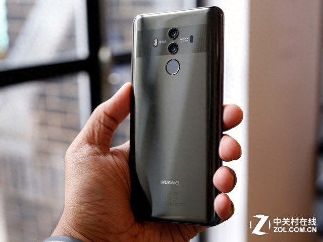 容量巨大并支持无线充电!电池绝对是华为Mate 20的亮点之一