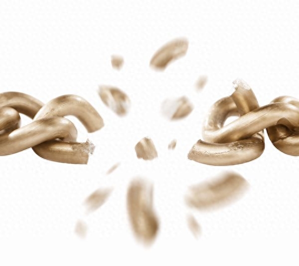 半年续亏1亿元，雇员数量近乎腰斩，酷派重返国内手机第一梯队“梦碎”？