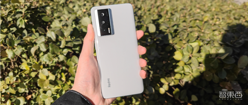Redmi K60首发体验：联合研发带来屏幕体验革新，续航依旧霸榜