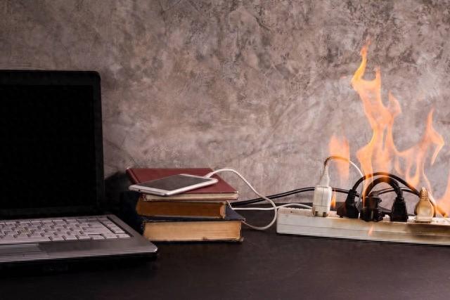 维修一个电脑电源，没想到故障这么简单，就是新手小白也能搞定