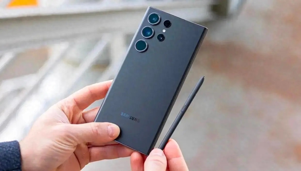 买三星手机,强烈建议这一款,价格虽贵但能够带来超值感受