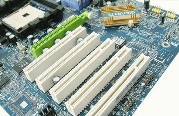 电脑重装系统后开机进不了系统是什么原因导致的