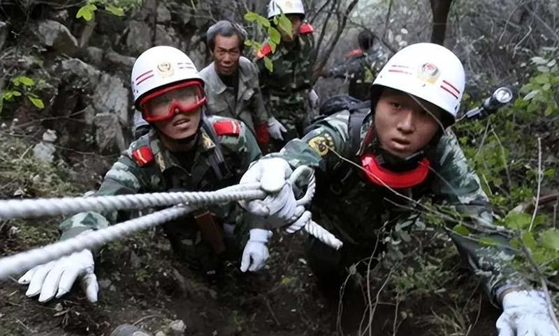 08年北京教师爬山离奇失踪,搜救队找到神秘纸条,内容引无数猜想