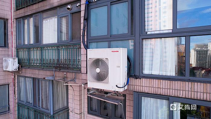 【艾肯评测】客餐厅大空间1台内机搞定? 东芝空调制冷效果用户实测