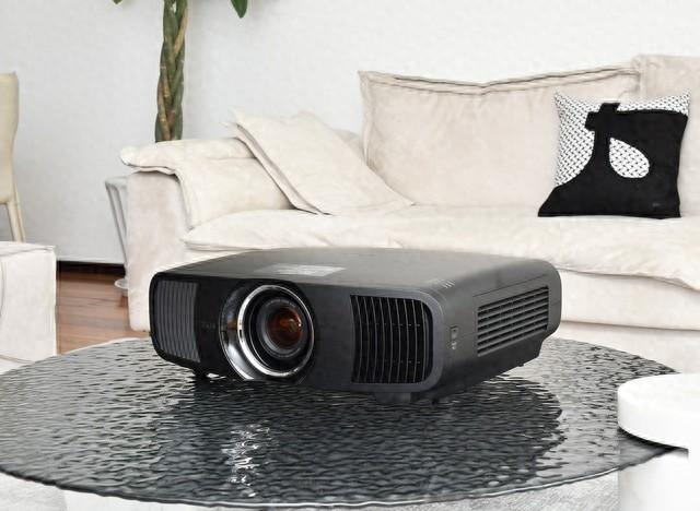 爱普生CH-LS12000B 4K旗舰激光投影机:专业影院体验