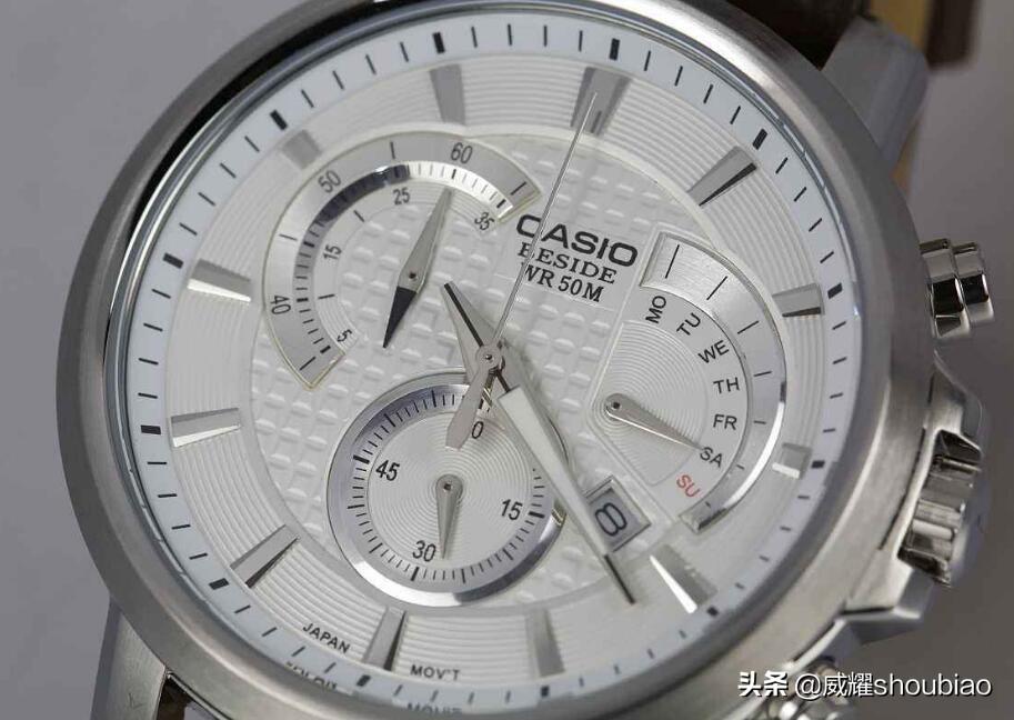 卡西欧手表换电池的方法及注意事