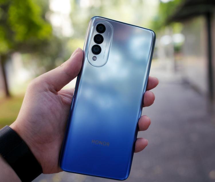 荣耀X20 SE测评：2000元以下也能有6400万像素后摄？