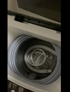 消费者举报志高洗衣机容量虚标严重，商家：出厂贴错标签了
