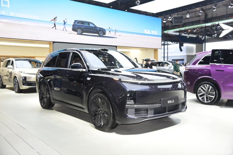 2023海南车展：理想L8实车售35.98万起