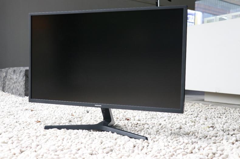 三星4K显示器评测，网友：性价比王者，值得购买！