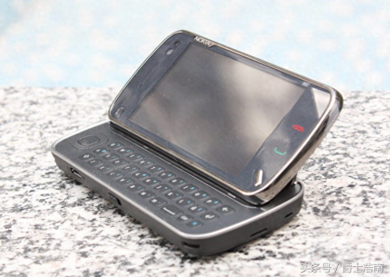 手机回忆录：当年的经典全键盘智能手机你还记得有哪些？