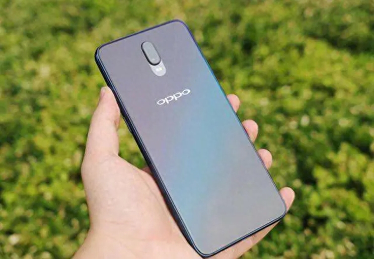 OPPO的“套路”，OPPO R17暴降到1498，这手机谁买？