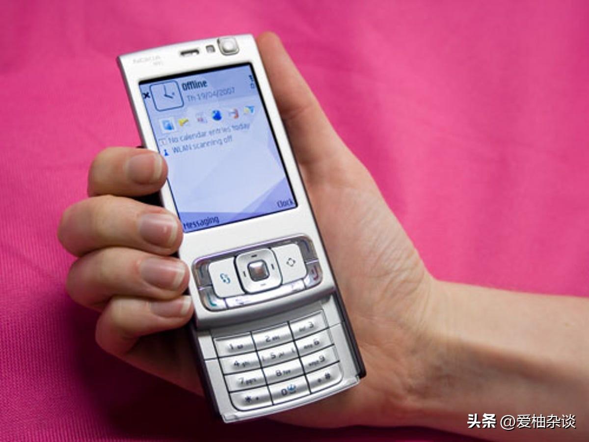 第一代iPhone的竞争对手：你还记得2007年的这些顶级手机吗?