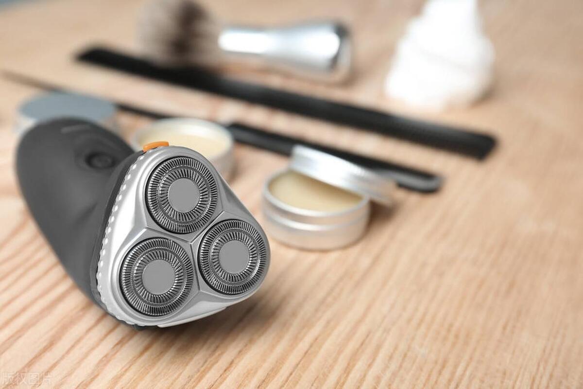 飞利浦和飞科剃须刀哪个好?飞利浦与飞科剃须刀的比较与评测