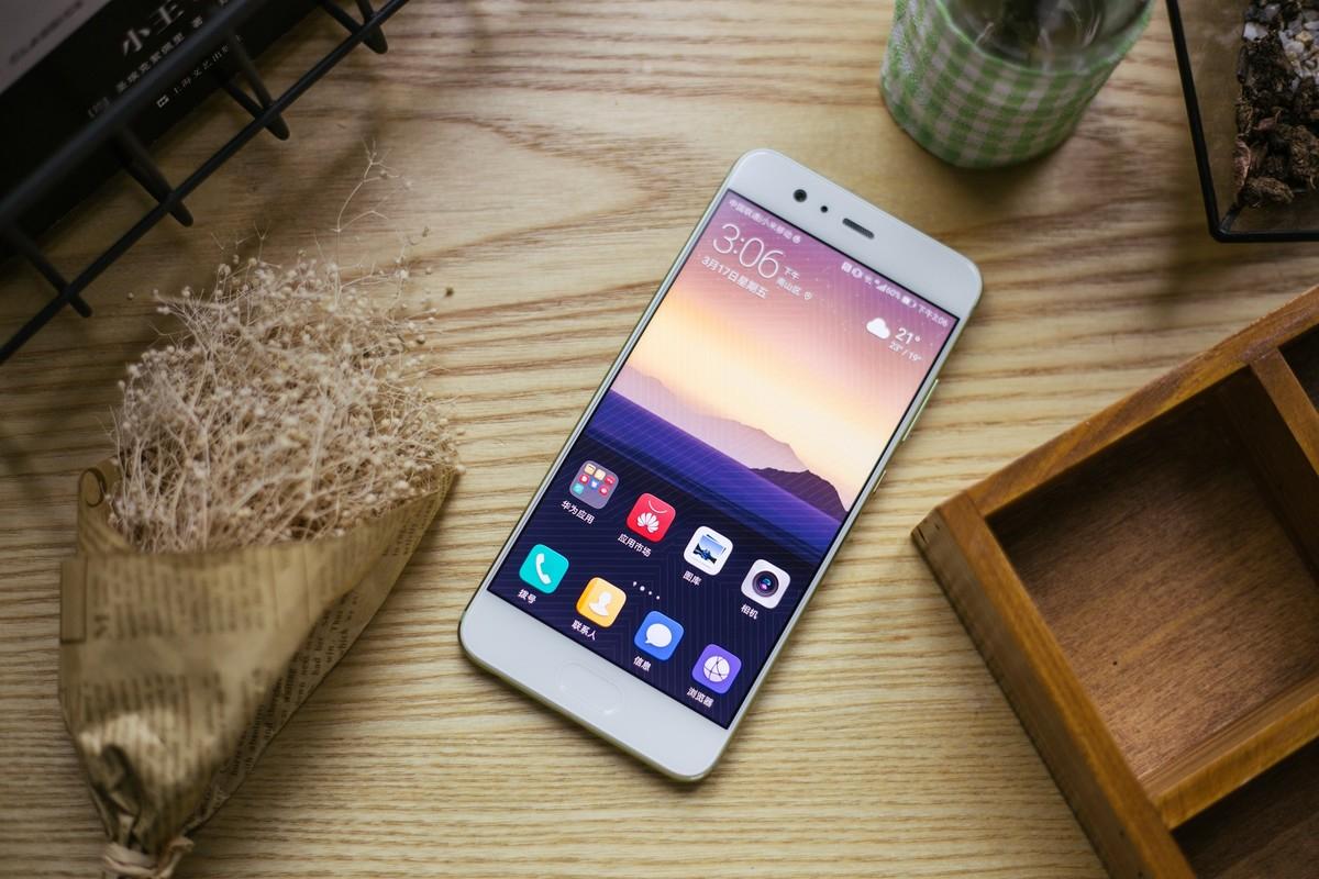 昔日“拍照机皇”跌至1599元,徕卡双摄的华为P10,还值得入吗?