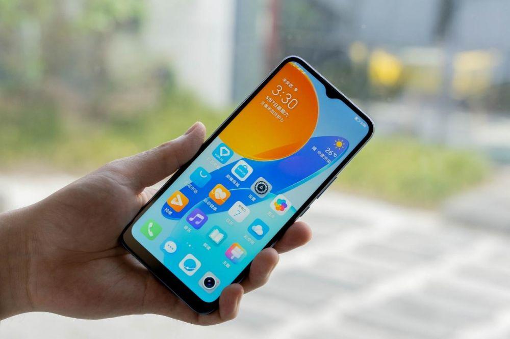 5G大内存长续航！千元档有高品质，荣耀畅玩30开箱测评