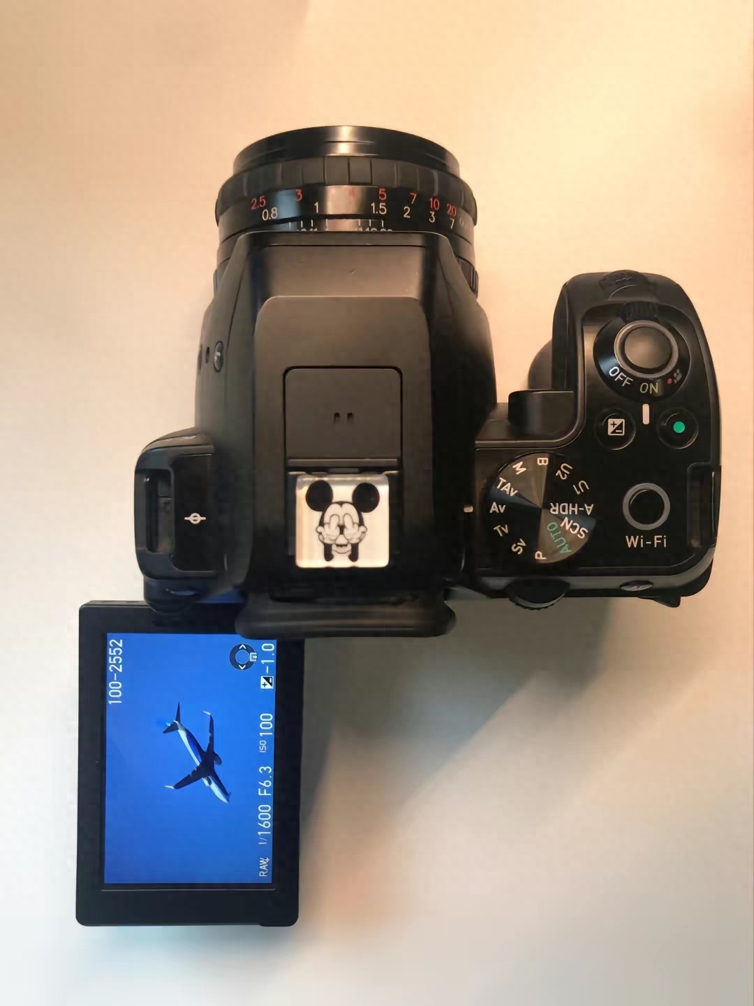 1750元的打鸟拍人拍景三防机身入门单反