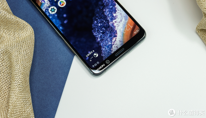 当苹果缺乏创造力时，诺基亚“顶”了上来：NOKIA 9 PureView体验