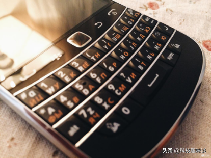 商务艺术品--黑莓9900回顾