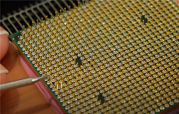 AMD推土机FX-8350超频至8.1GHz！却打不过3.6GHz锐龙