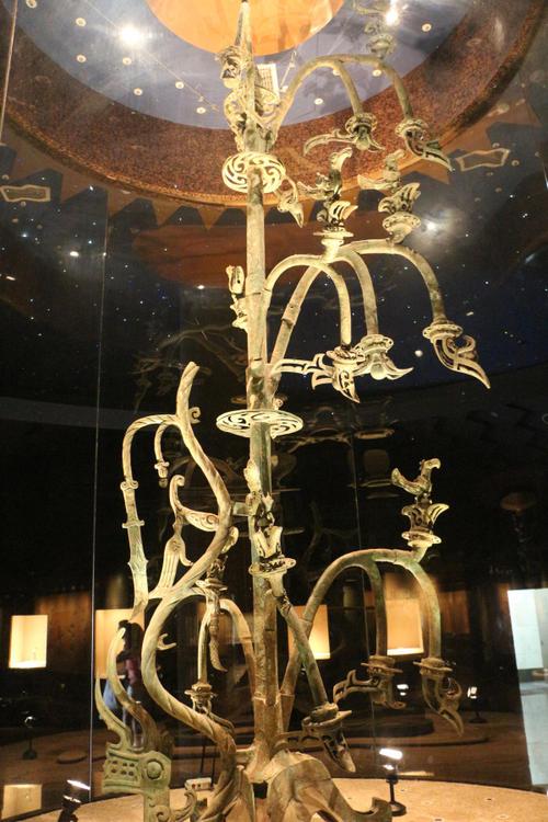 三星堆的青铜神树，为何会成为禁止出国展出文物，只因这三个原因