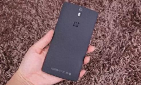 网络口碑那么好，为何一加手机不火？