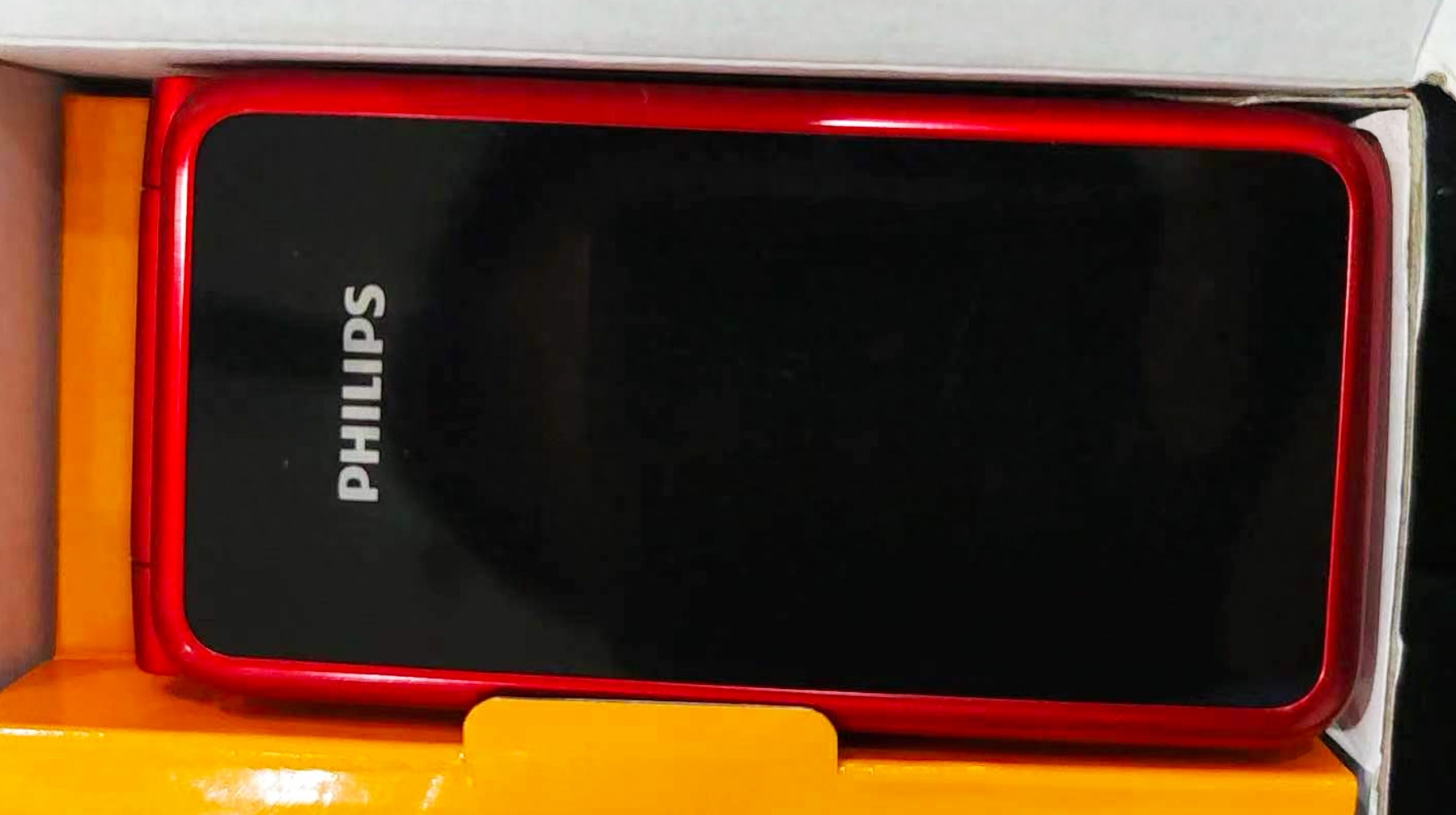 内外双屏翻盖造型,这款飞利浦功能手机,不仅颜值高还很实用