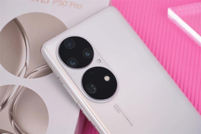 斩破荆棘 再登巅峰！华为P50 Pro深度评测：靠算法逆袭的影像机皇