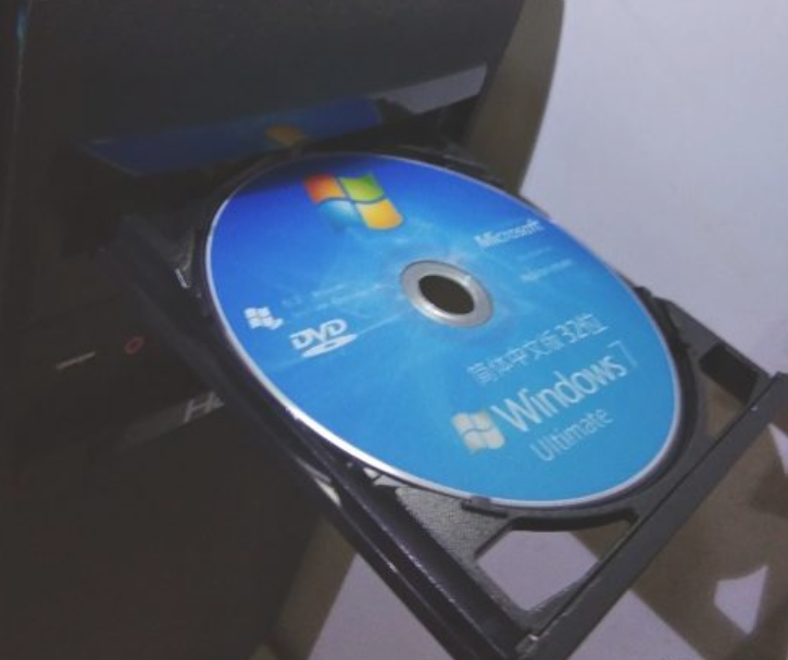 电脑用光盘重装系统的操作是什么