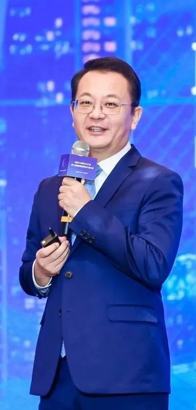 提供端到端全周期智能化服务,联想打破智算中心建设诸多难题