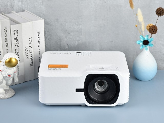 体积小巧能耗超低 优派LS740HD高亮激光投影机评测