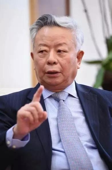 中国独大？不透明？亚投行开业三年，行长金立群这么回应