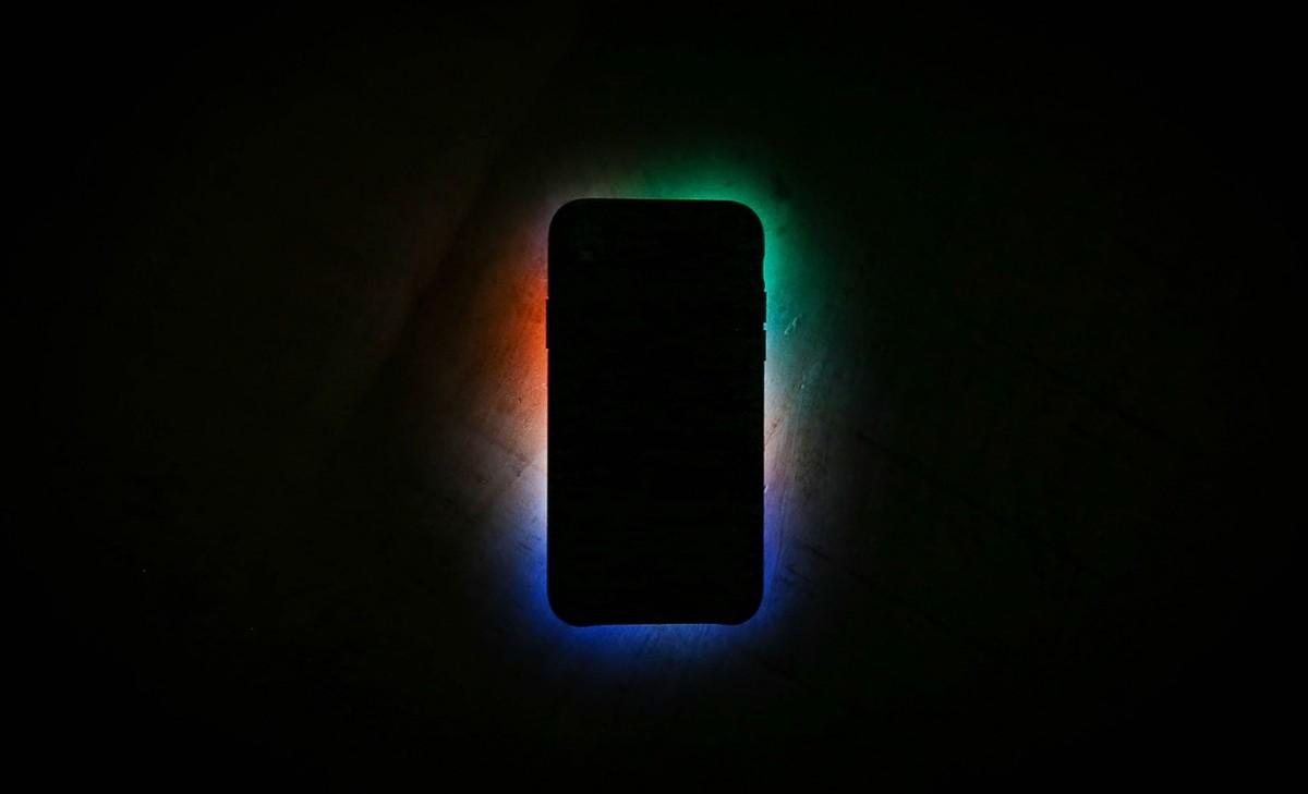 年前买手机,不到3000元的它们,真香!