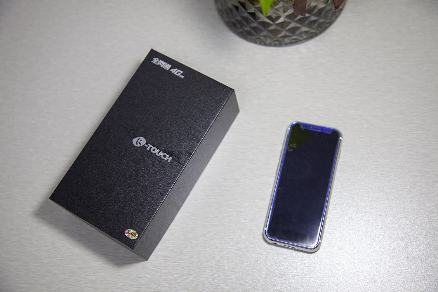 天语I9上手测评 迷你机身配大刘海 这个品牌还活着？