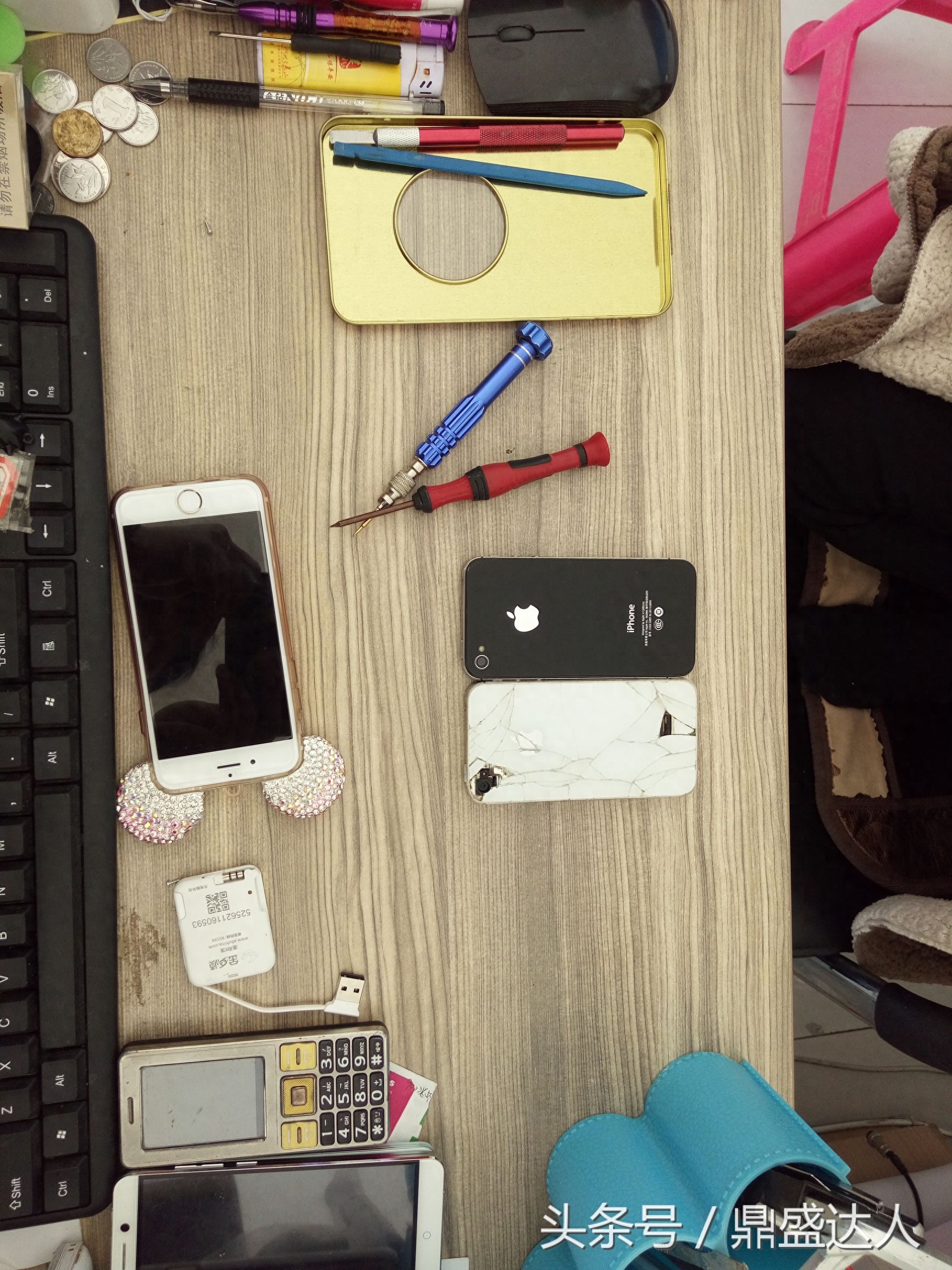 拆iphone4s两台置换主板