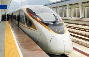 明起铁路出行有变化，杭州至乌鲁木齐列车走向调整，部分列车停运