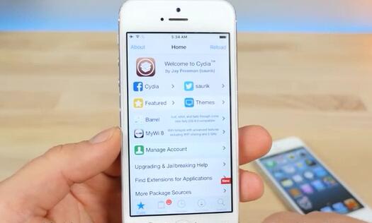 iphone也能装双系统了，看看你的手机支持吗？