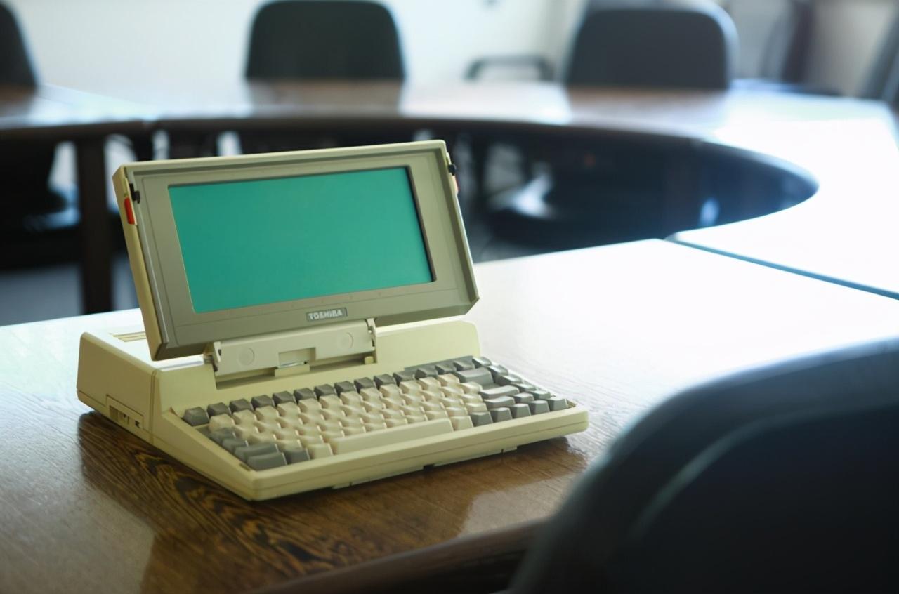 仅951克 全球最轻13.3吋翻转本Portégé X30W-J