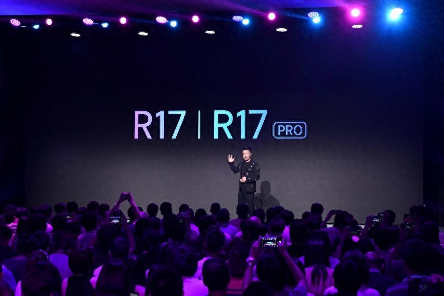 炫彩后盖!OPPO R17系列正式发布:售价3199元起