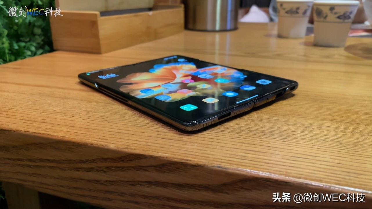 小米MIX Fold体验评测:小米首款折叠屏手机,到底香不香呢?