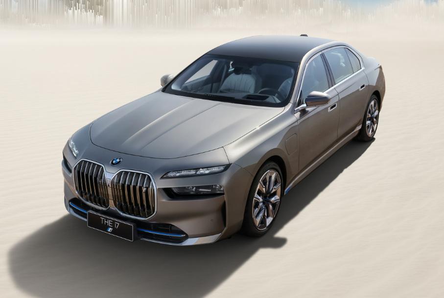 豪华旗舰级电动车登场,宝马i7为何不推荐购买?