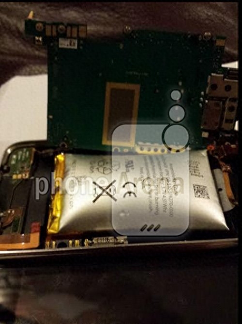 苹果iPhone3GS电池膨胀变形