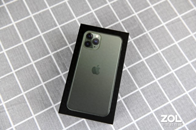 iPhone 11 Pro真机上手，首发即降价的苹果手机值不值？