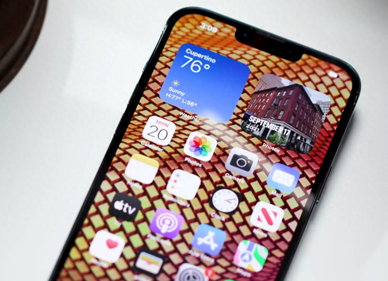 捡漏不亏，iPhone13Pro失去“武德”，256GB从8699降至4599