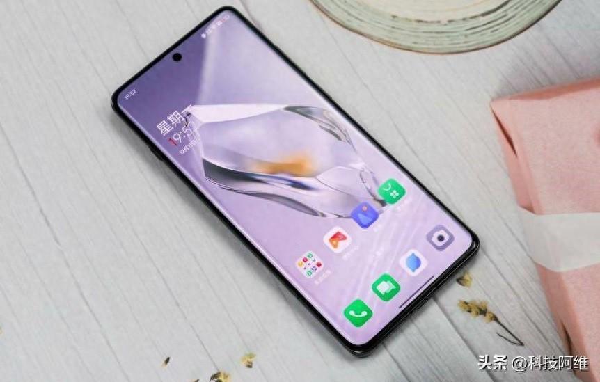 24GB+1TB+骁龙8Gen3，国产手机市场诞生“新机皇”，性能排名第一